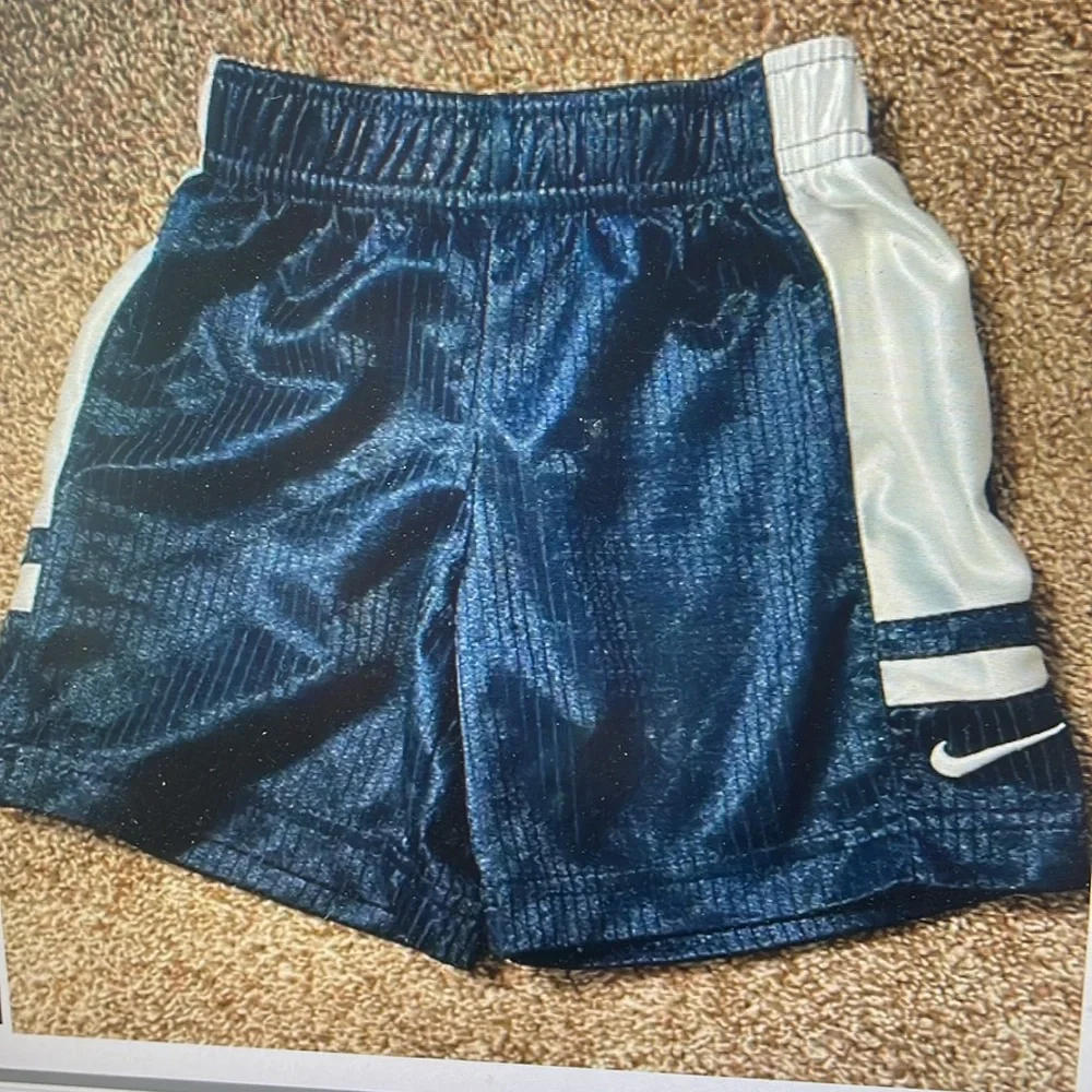 Nike Basketball Shorts 2T